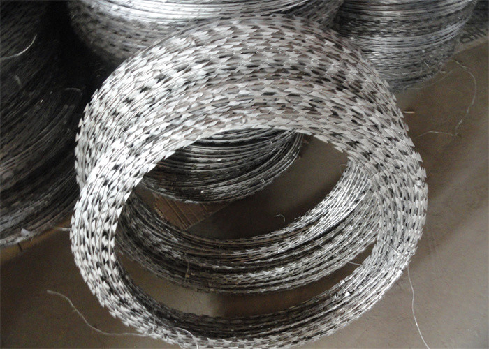 CBT65 BTO22 Cross Razor Barbed Wire Fence Blade Wire Concertina Welded
