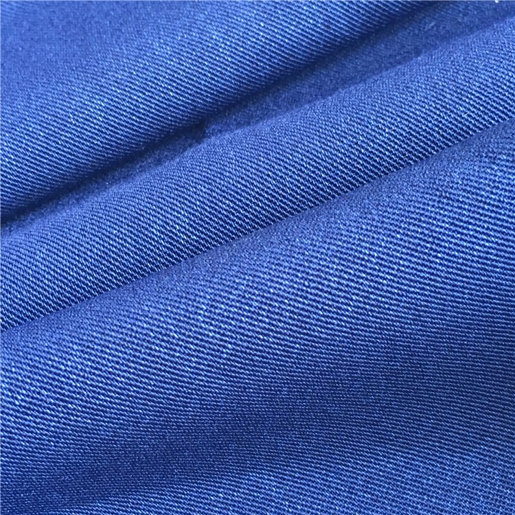 100% Polyester 220D Twisted Twill Woven Gabardine Fabric in Workshop Uniform Cloth
