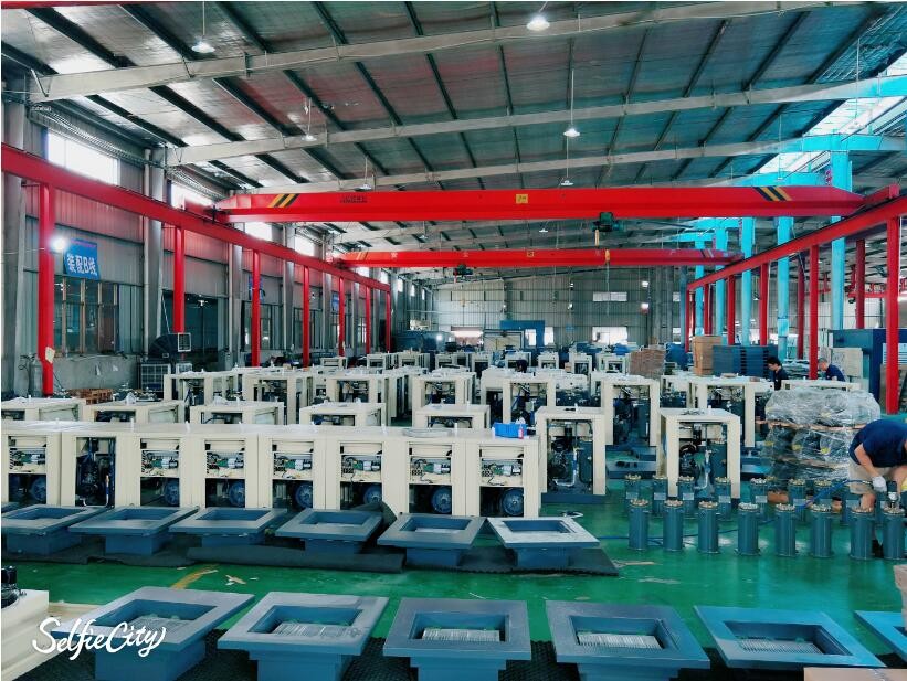 Colors can be customized, and the laser cutting air compressor has a stable voltage of 220V,