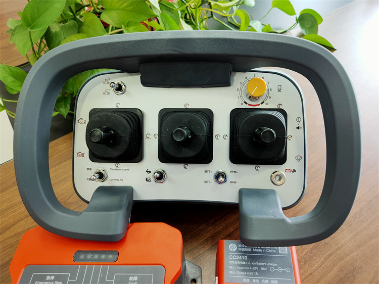 ODM Schwing Concrete Pump Parts LED Screen Universal Remote Control