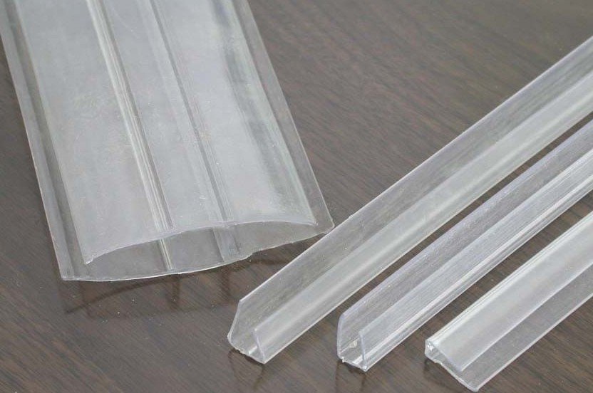 4-16MM Thickness 6M Length 16mm Polycarbonate U Profile