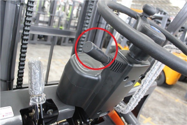 2.5 Ton SNSC LPG Gasolion Forklift With Japanese Engine Triplex 4.5 Meters Mast