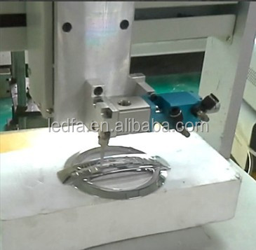 accuracy Small Glue Dispensing Machine Operate Mode Button or Hand Terminal