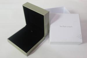 China SGS Cardboard Jewelry Gift Boxes Packaging Samll Gold Printing 8X8X3cm wholesale
