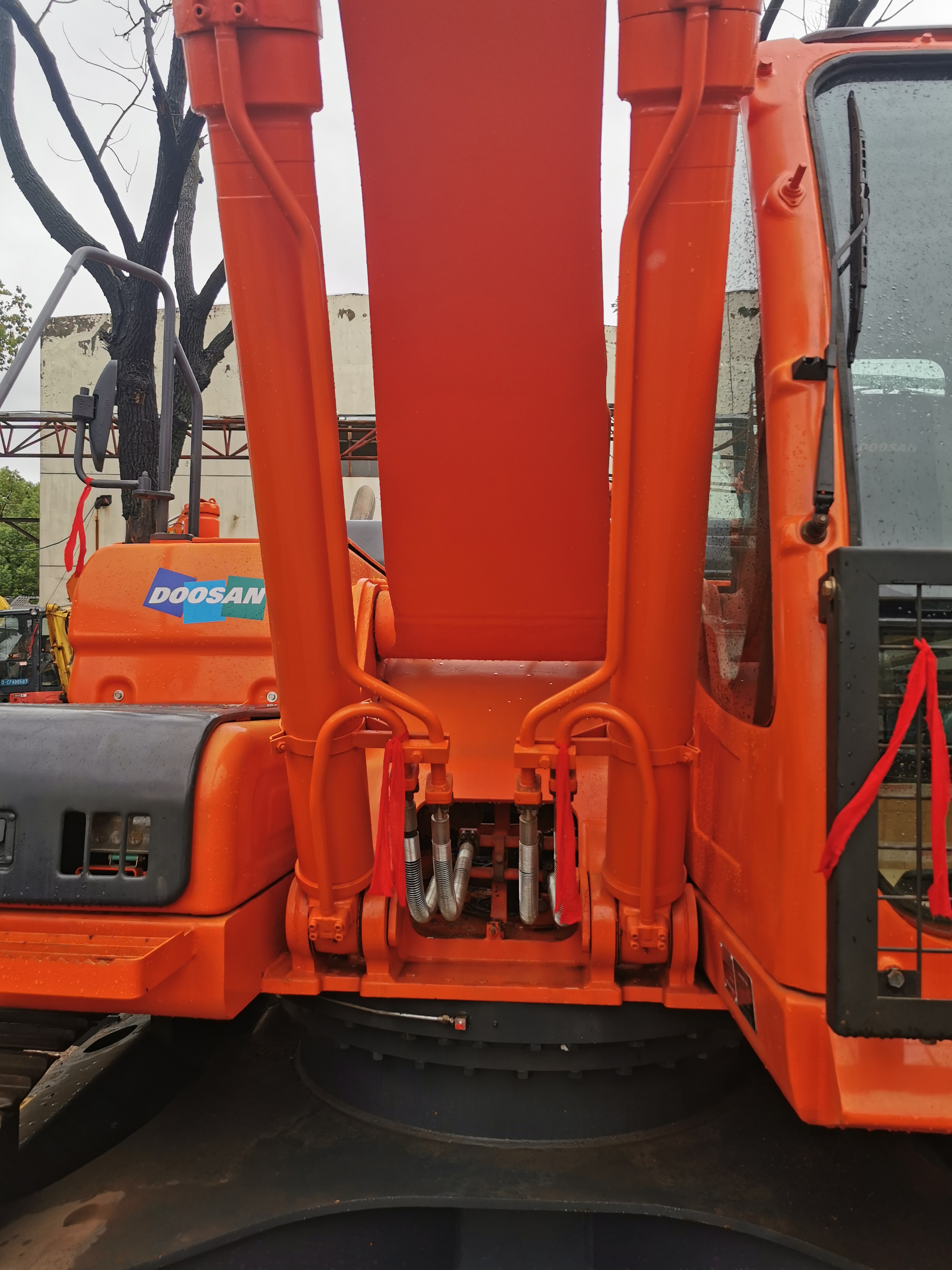 30 KG Machine Weight Original Digger Doosan 300 Excavator DX300-9 Crawler Excavadora