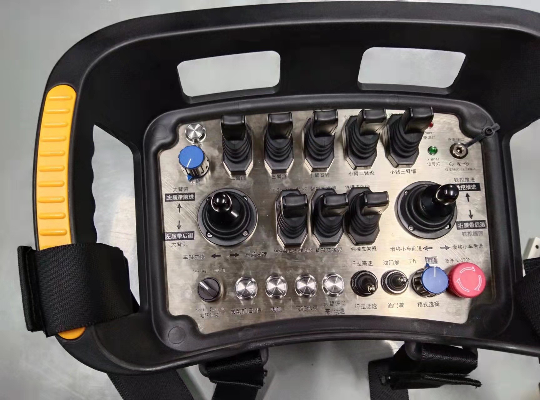 Excavator WirelessRemote Control CAN Bus Output