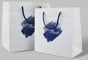 China Cheap Custom Printed Luxury Retail Paper Shopping Bag, Low Cost Paper Bag, Color Paper Bag Supplier wholesale