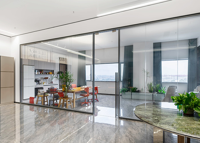 Fully Transparent Frameless Glass Partition Soundproof Wall With Tempered Glass Aluminum Frame