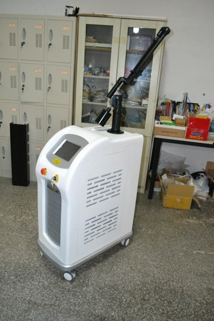 10hz Professional Facial Equipment Laser Tattoo Removal Equipment