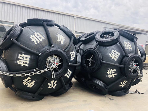 Bulk Carrier Barge Yokohama Pneumatic Marine Fender Rubber Fenders For Boats