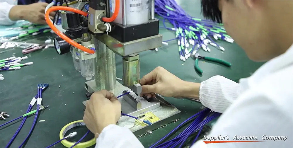 220VAC 50HZ Fiber Optic Crimper , Pneumatic Fiber Optic Connector Crimping Machine