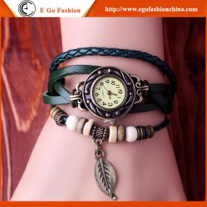 China Leaf Pendant Watch Bracelet Watch Girl Female Leather Watch Unisex Quartz Retro Watches wholesale