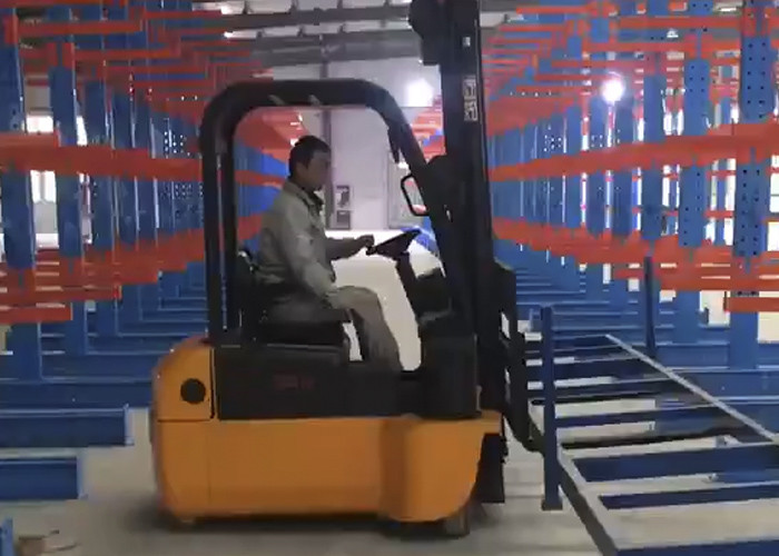 Narrow Aisle Electric Forklift Truck Four Way With 1.6t Capacity 10km / H