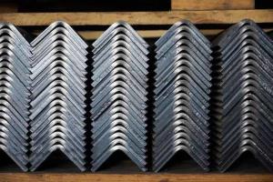 China Hot Dipped Galvanised Angle Bar / Galvanized Angle Steel ASTM A36 wholesale