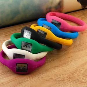 China rubber colourful watch wholesale