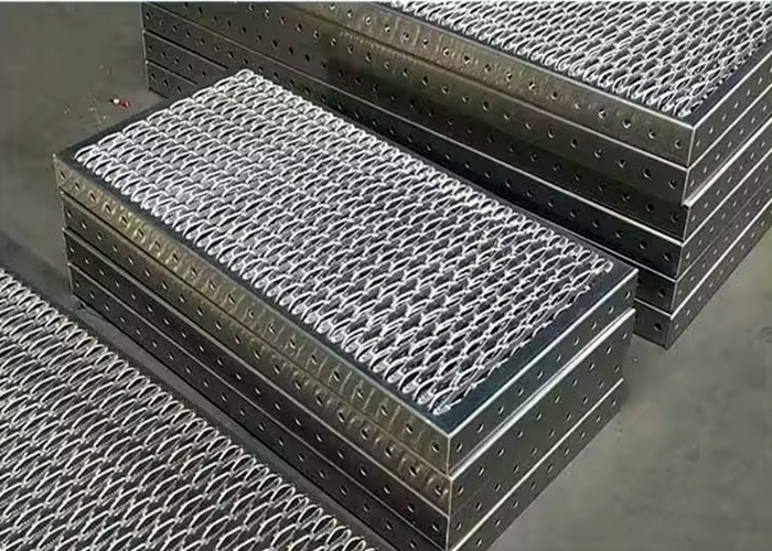 Custom Crocodile Mouth Anti Skid Metal Sheet Silver Channel 120mm-1000mm Various Lengths