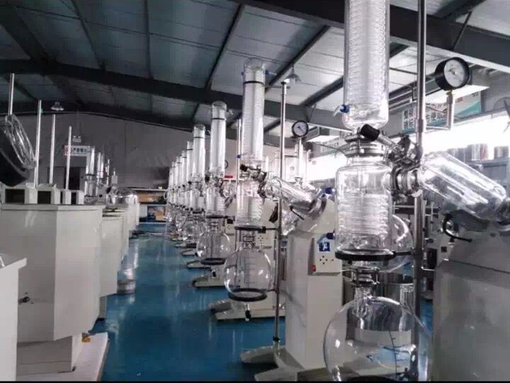 Zhengzhou Greatwall 10L Rotary Evaporator with Chiller & Solvent Recovery Pump
