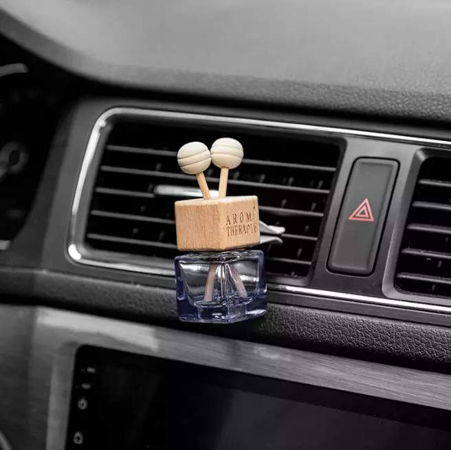 Hanging Car Perfume Essential Oil Diffuser Vent Clip Aromatherapy Car Air Fresher