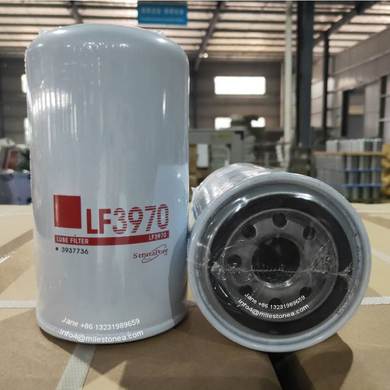 Factory oil filter LF3970 3937736 for tractor