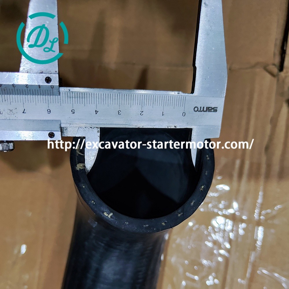 Cooling System Spare Parts Volvo 22140179 Rubber Hose TAD1641GE