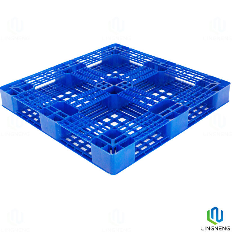 Industrial Lightweight Plastic Pallet Single Face 4 Way Entry Pallet 1000*1000*120mm