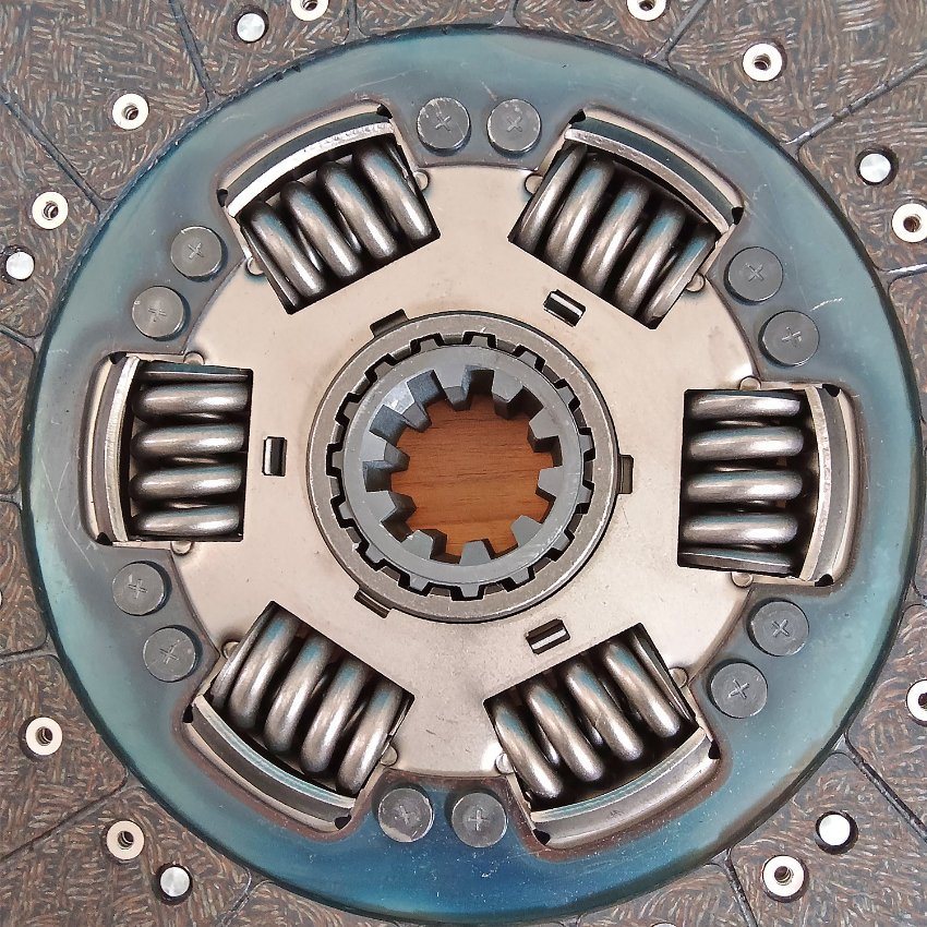 Wg9921161100 Clutch Disc for HOWO Truck