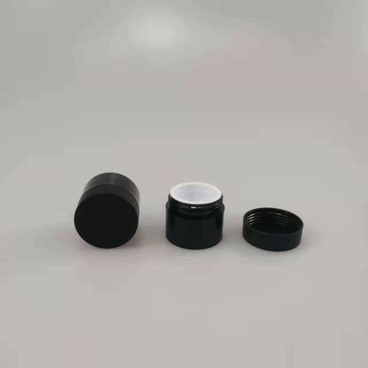 10g Mushroom Cream Jar for Cream Packaging made of PP Plastic Injection Molding