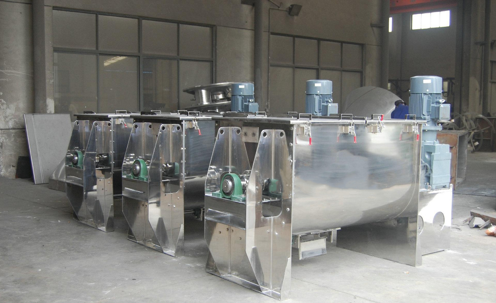 Powder Mixing Ribbon Blender Machine Ss316L For Construction Line