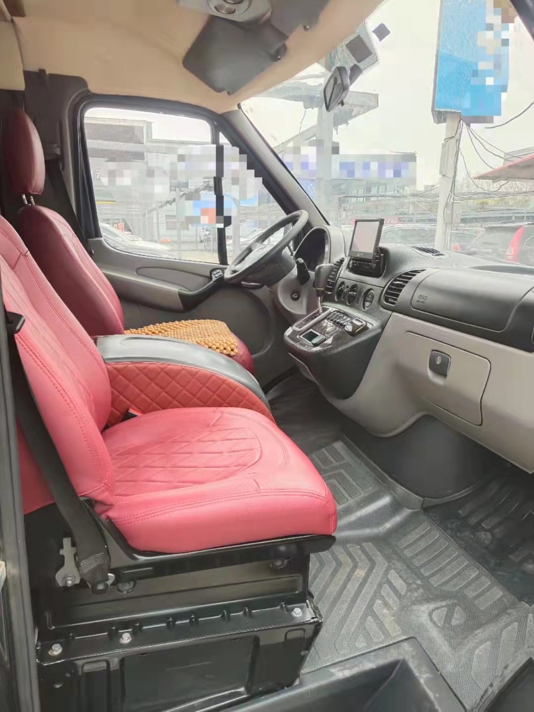 9 seat 2012 year used Mercedes-Benz luxury business vehicle Used Mini Bus For Sale