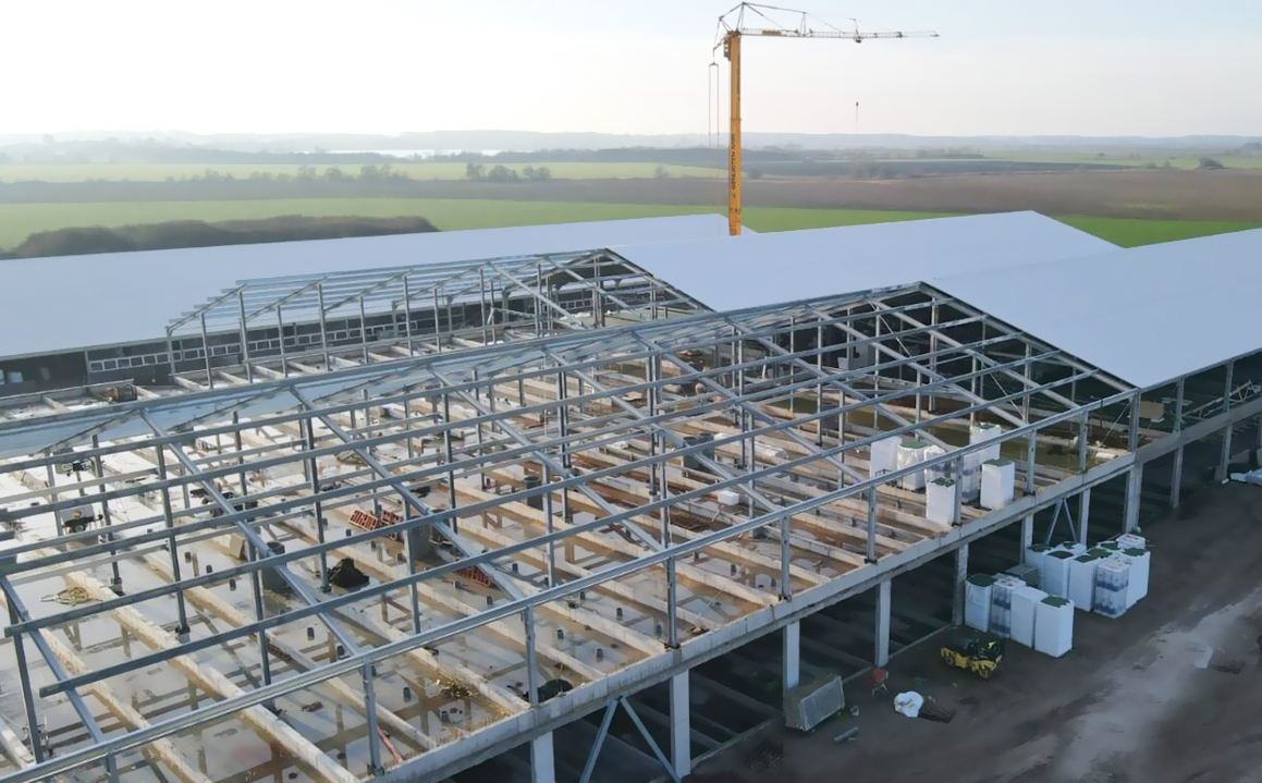 Customized Prefabricated Steel Structure Goat Farming Shed House with Sliding Door
