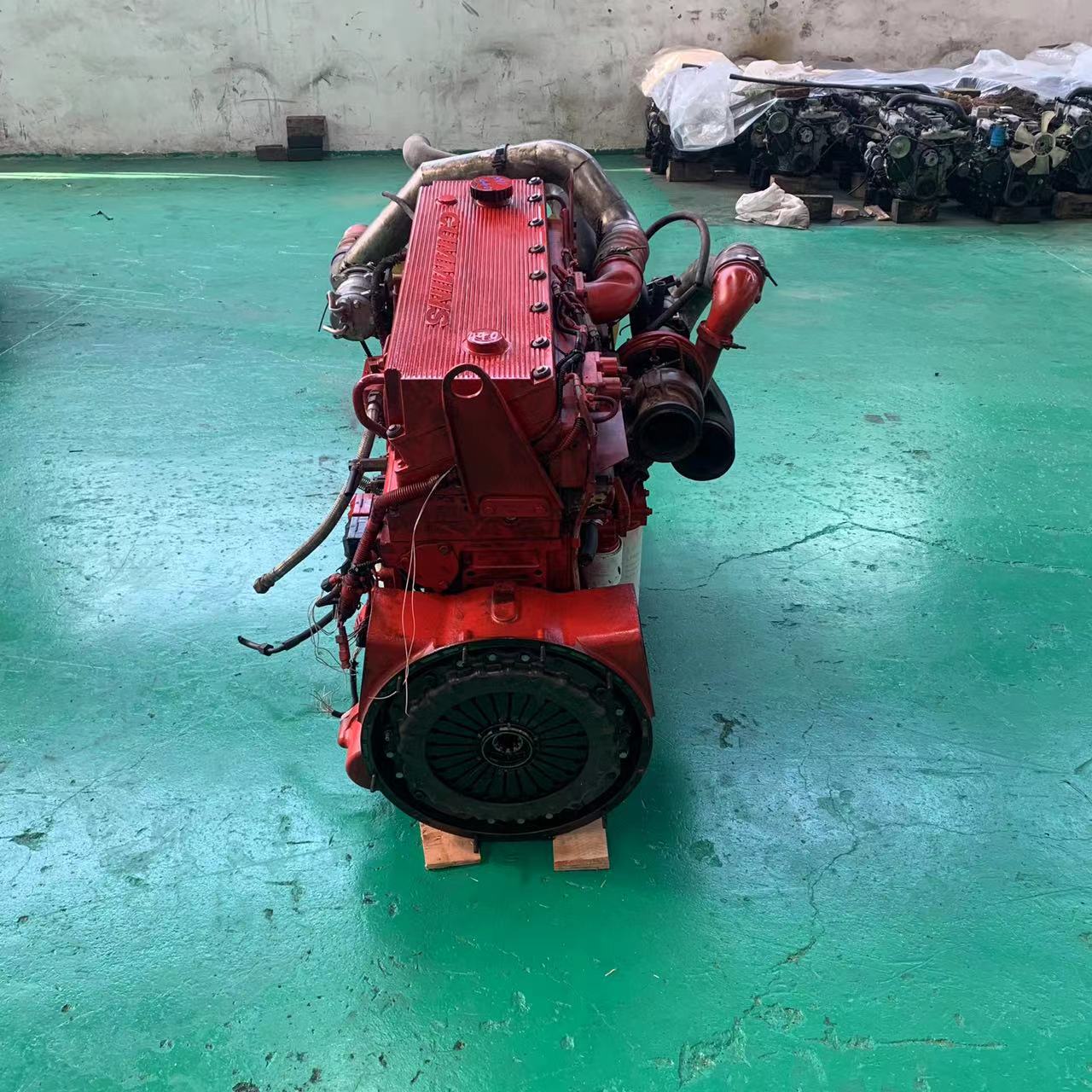 Cummins used diesel engine M11 440 with 2.8 displacement and Torque connection