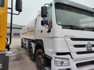 China 8L Engine Capacity Fuel Tank Truck for Oil Gas Diesel Transportation wholesale