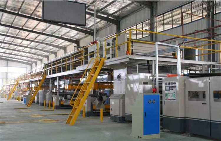 High Speed 3 Layer Corrugated Cardboard Production Line 4500 KG ±1mm Cutting Accuracy