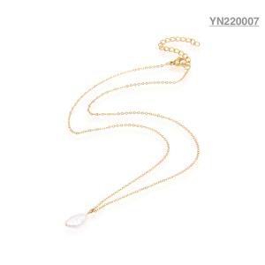 China Baroque Shaped Pearl Pendant Necklace 40CM Gold Stainless Steel Necklaces wholesale