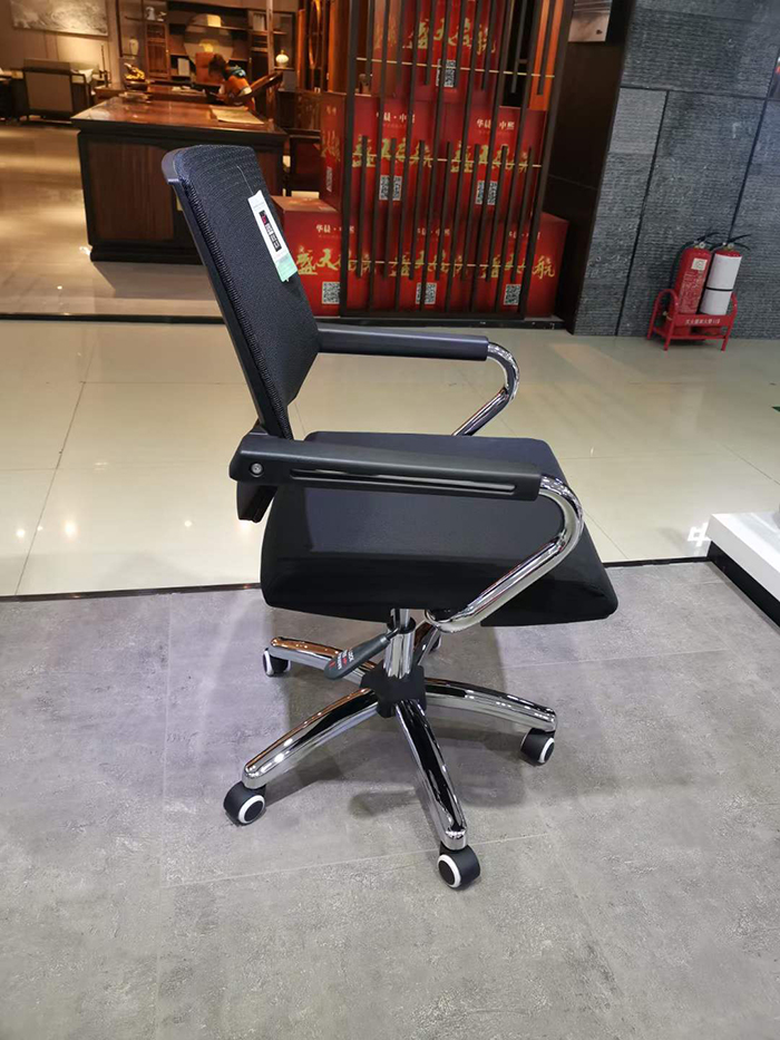 Adjustable Swivel Blue Mesh Office Chair for Modern Design Style and Comfortable Seating