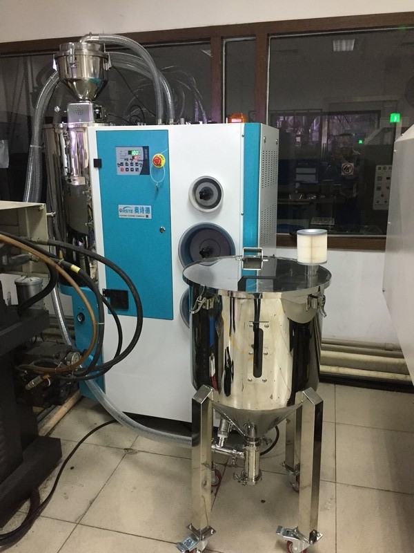 China Hot Sale Plastic Industrial Drying Machine Dehumidifying Dehumidifier Drying Machine Compact Dryer