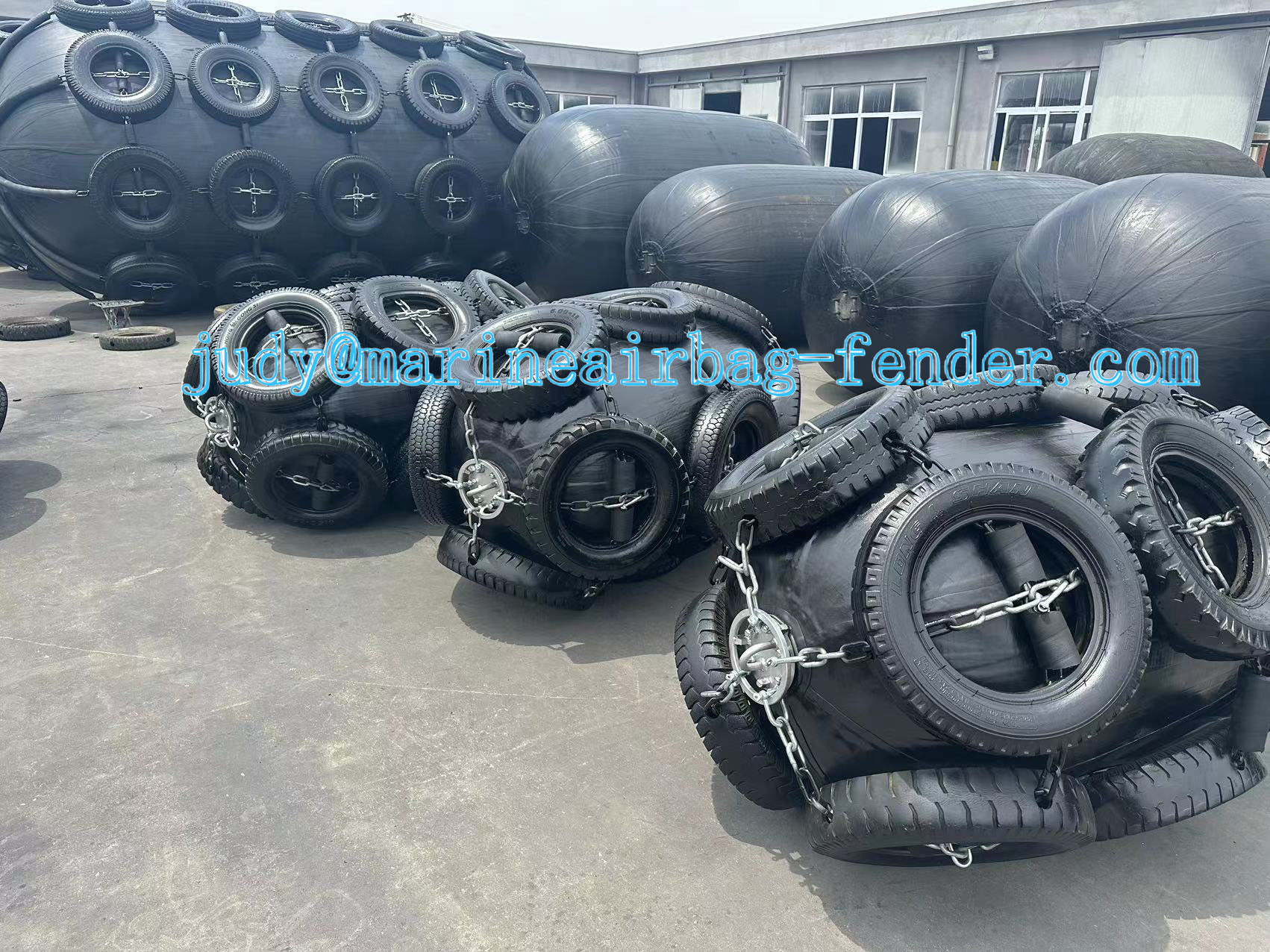24 Months Warranty Inflatable Pneumatic Rubber Fender For Heavy Duty Offshore Applications