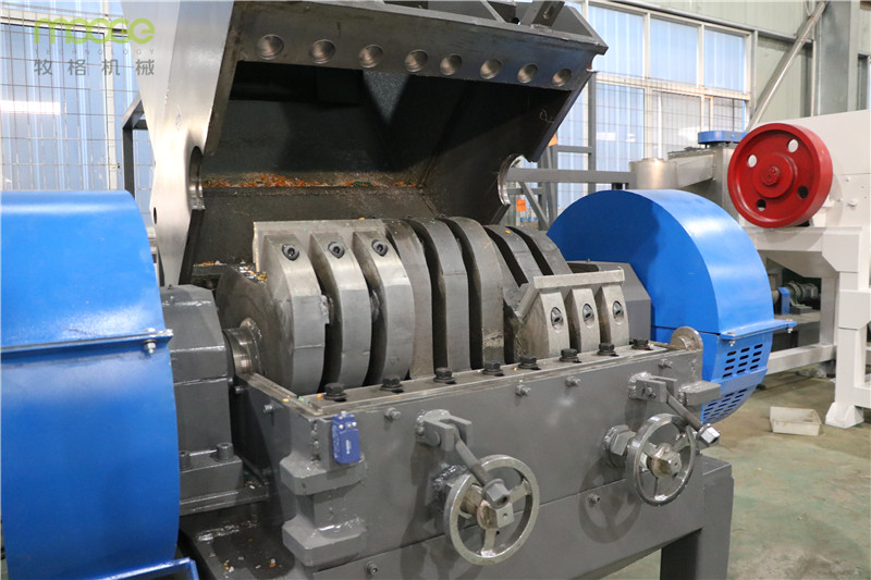 PE Plastic Grinder Machine HDPE PET Mechanical Mini Plastic Crusher Machine