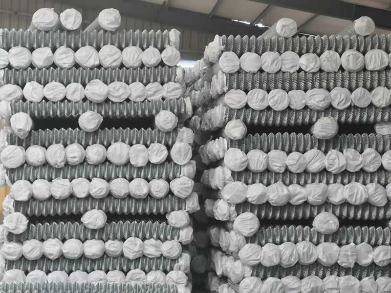 The Fine Quality chain link fence aquaculture purse seine orchard protection net pvc coated chain link fence