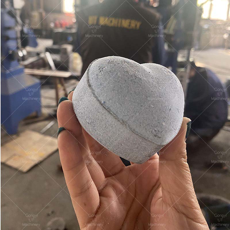 Relaxing and Moisturizing Auto Hydraulic Press Machine for Bath Bombs in Russia