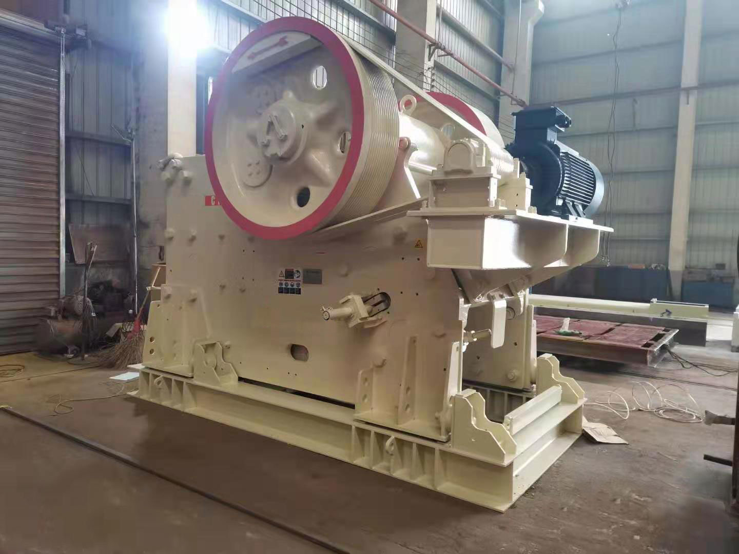 Hydraulic 220TPH Q235 Aggregate Rock Jaw Crusher 30t/H