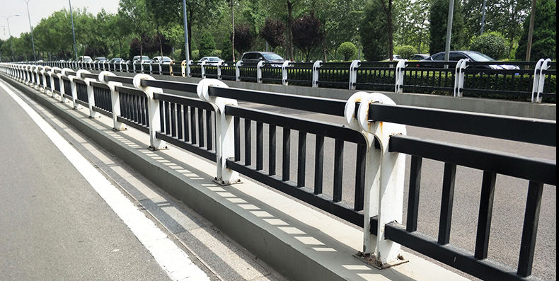 Standard AASHTO M-180 Crash Barrier Protective Guardrail For Bridge Protection