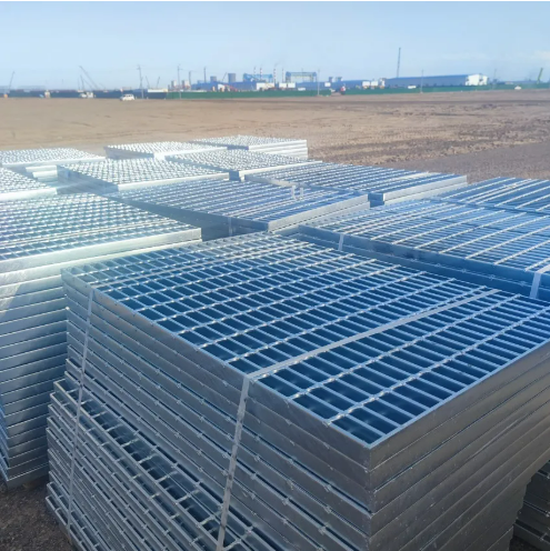 High Strength Galvanized Steel Grating Stair Treads with High Bearing Capacity and Wear Resistance