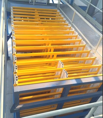 High Speed Sandwich Wall Panel Manufacturing Equipment 380V 50Hz Voltage