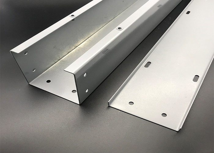 Durable Galvanized Steel Custom Size Perforated Cable Trunking