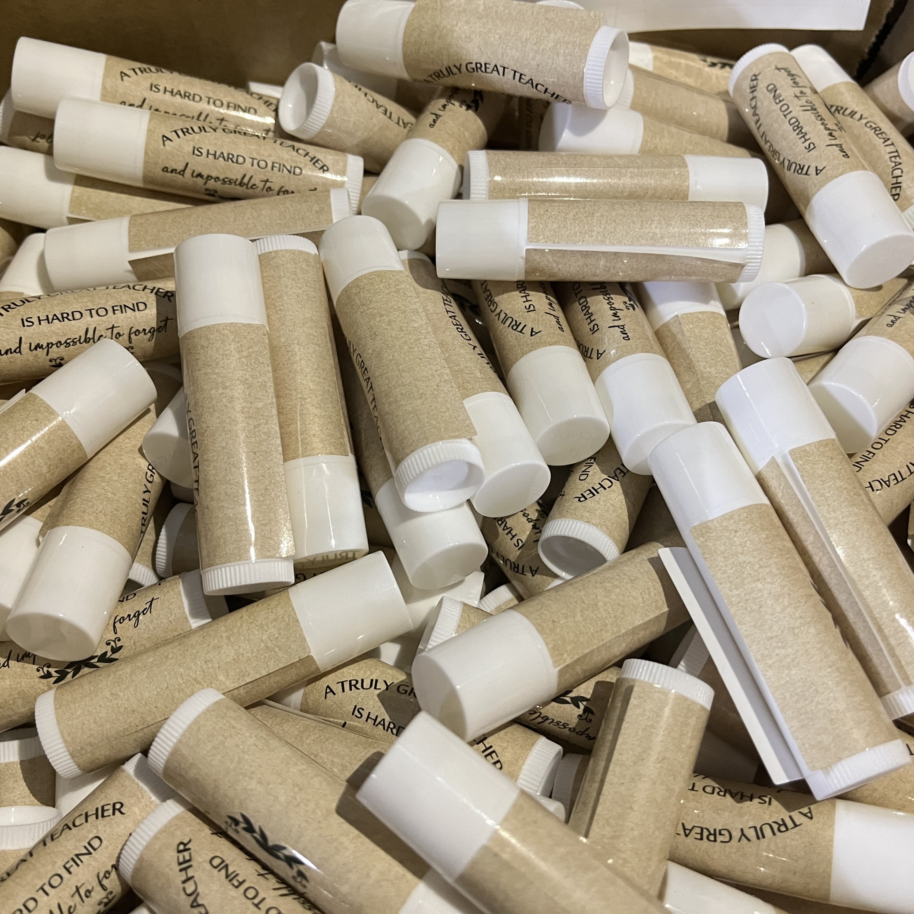 Shea Butter To Moisturize Dry Lips SPF 15 Soothing Lip Balm Customize Logo