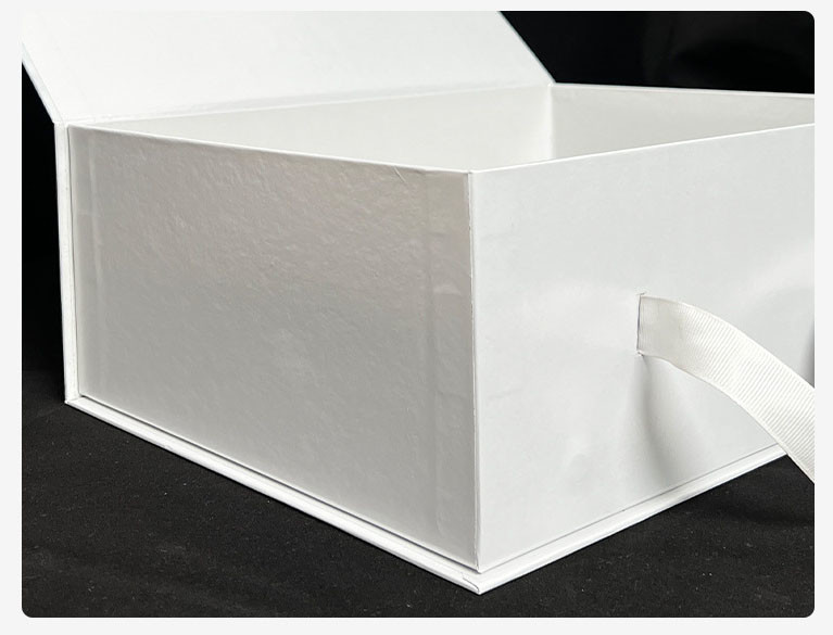 White Gift Box Custom Color Printing Rigid For Essential Oil 3 Packs Packaging