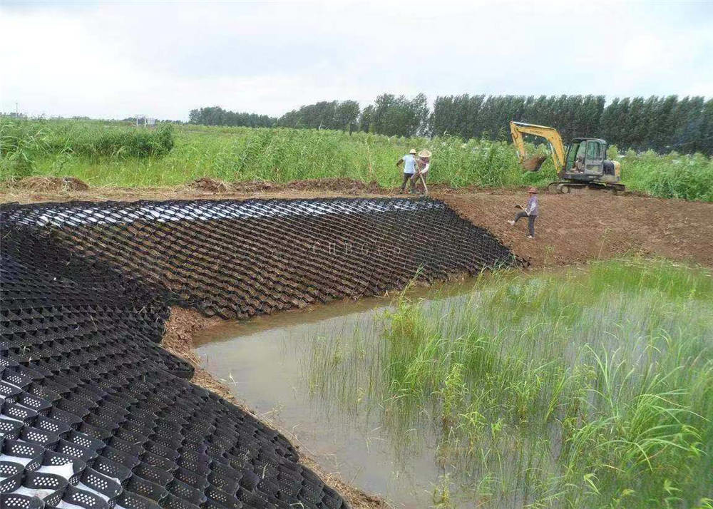 Thickness 1.0mm Hdpe Geocell Confinement System Anti Corrosion