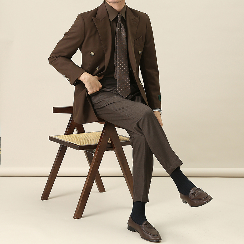 Custom Fabric Retro Brown Gentleman Slim Lapel Collar Suit Jacket for Men's Formal Wear