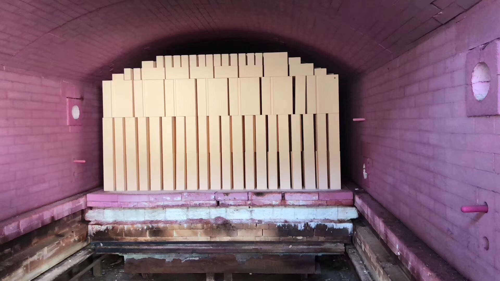 Refractory High Temperature AZS Ramming Mass with Bulk Density 3.8-4.1g/cm3 Lower